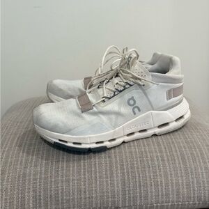 On Running Men's Gray and White Sneakers